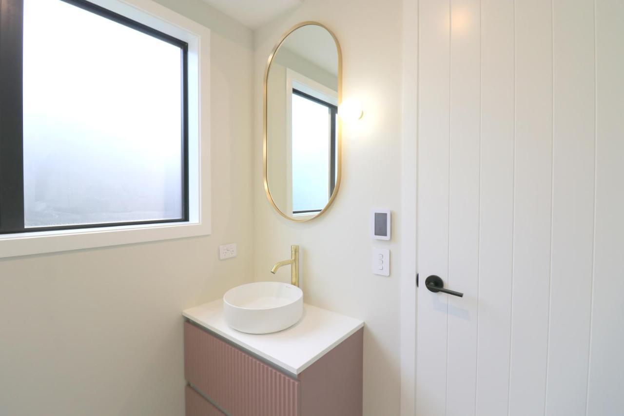 The Mod Box Villa Invercargill Bagian luar foto